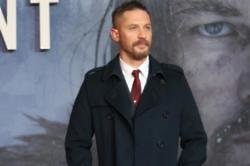 Tom Hardy makes dramatic citizen's arrest of moped thief