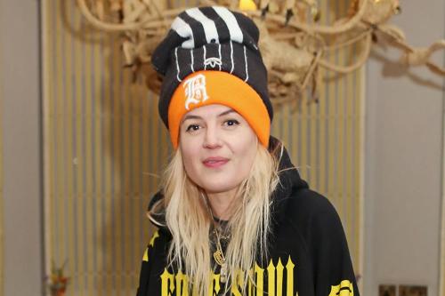 Alison Mosshart launches capsule wardrobe