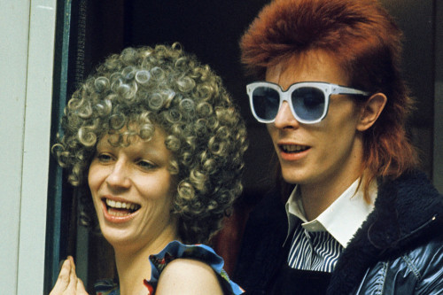 David Bowie bragged he’d tell wife Angie about fling with Ziggy ...