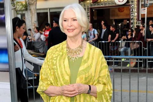 FYC: Ellen Burstyn in 'Pieces of a Woman' – Awardsdaily