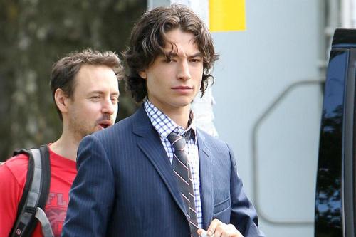 Ezra Miller's Flash to Cameo in Batman v Superman