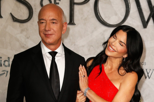 Jeff Bezos and Lauren Sánchez host engagement party with VIP guests ...