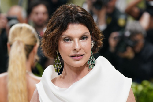 Linda Evangelista barely left the house for five years