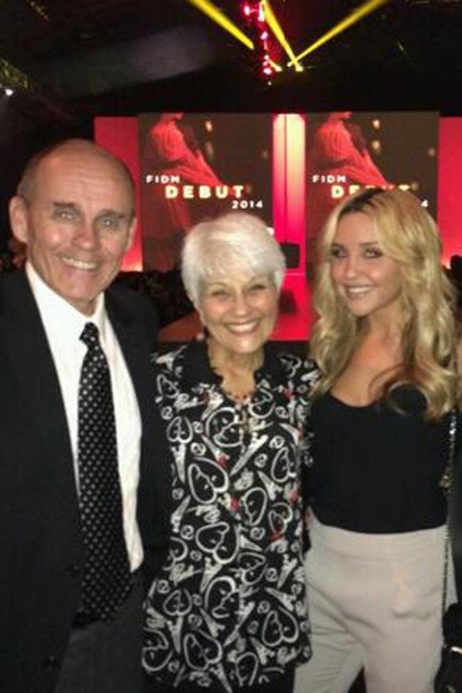 Amanda Bynes and her parents (c) Twitter