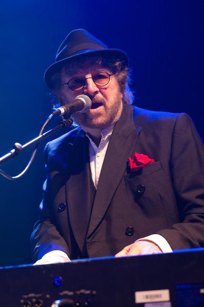 Chas Hodges