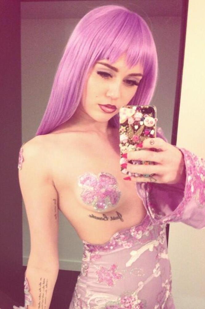 Miley Cyrus' raunchy Halloween outfit