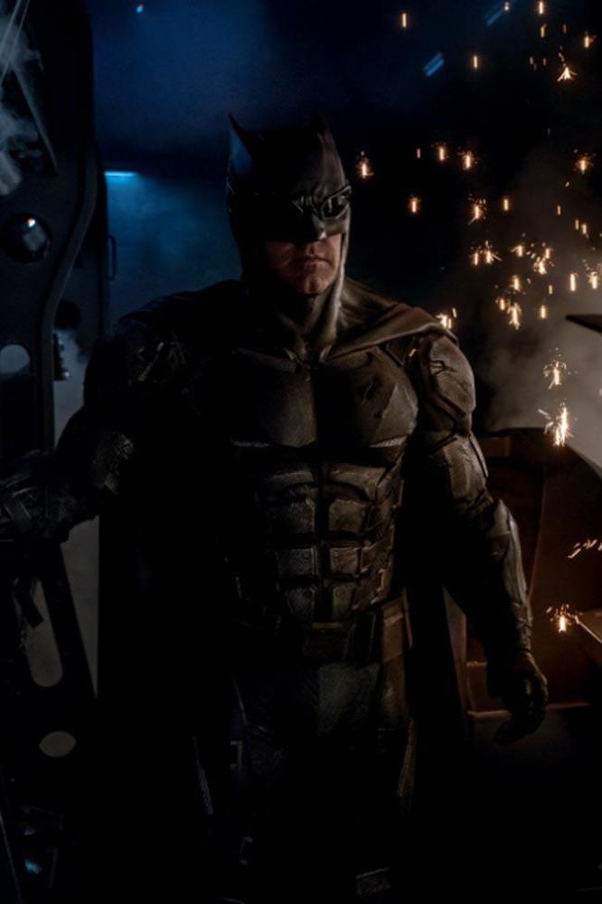 Justice League directpr Zack Snyder reveals Batman's new suit