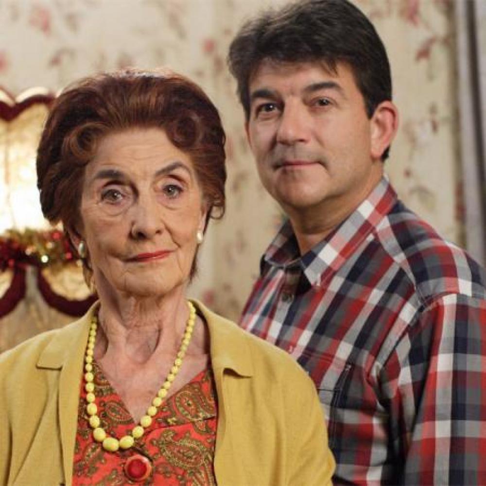 Nick and Dot Cotton (c) BBC