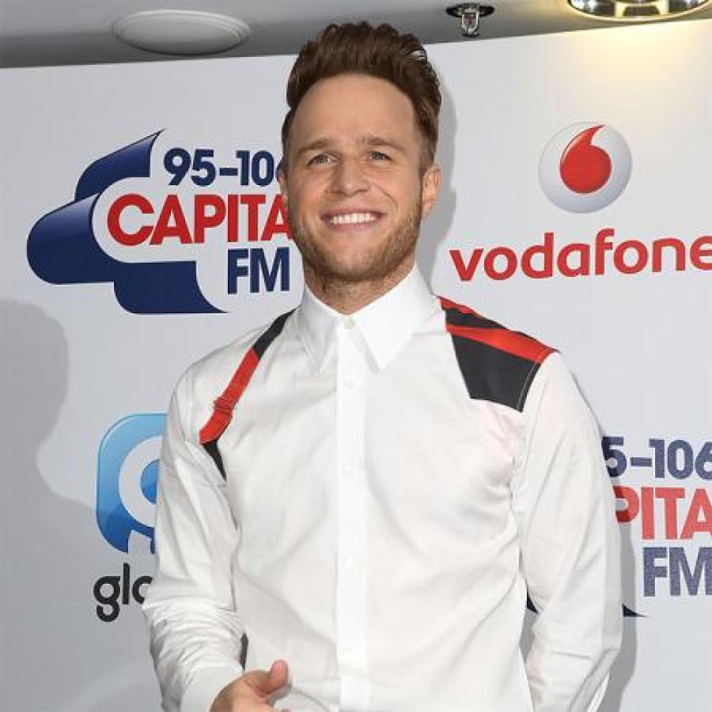 Olly Murs sheds stone before stepping into The Xtra Factor hosting duties