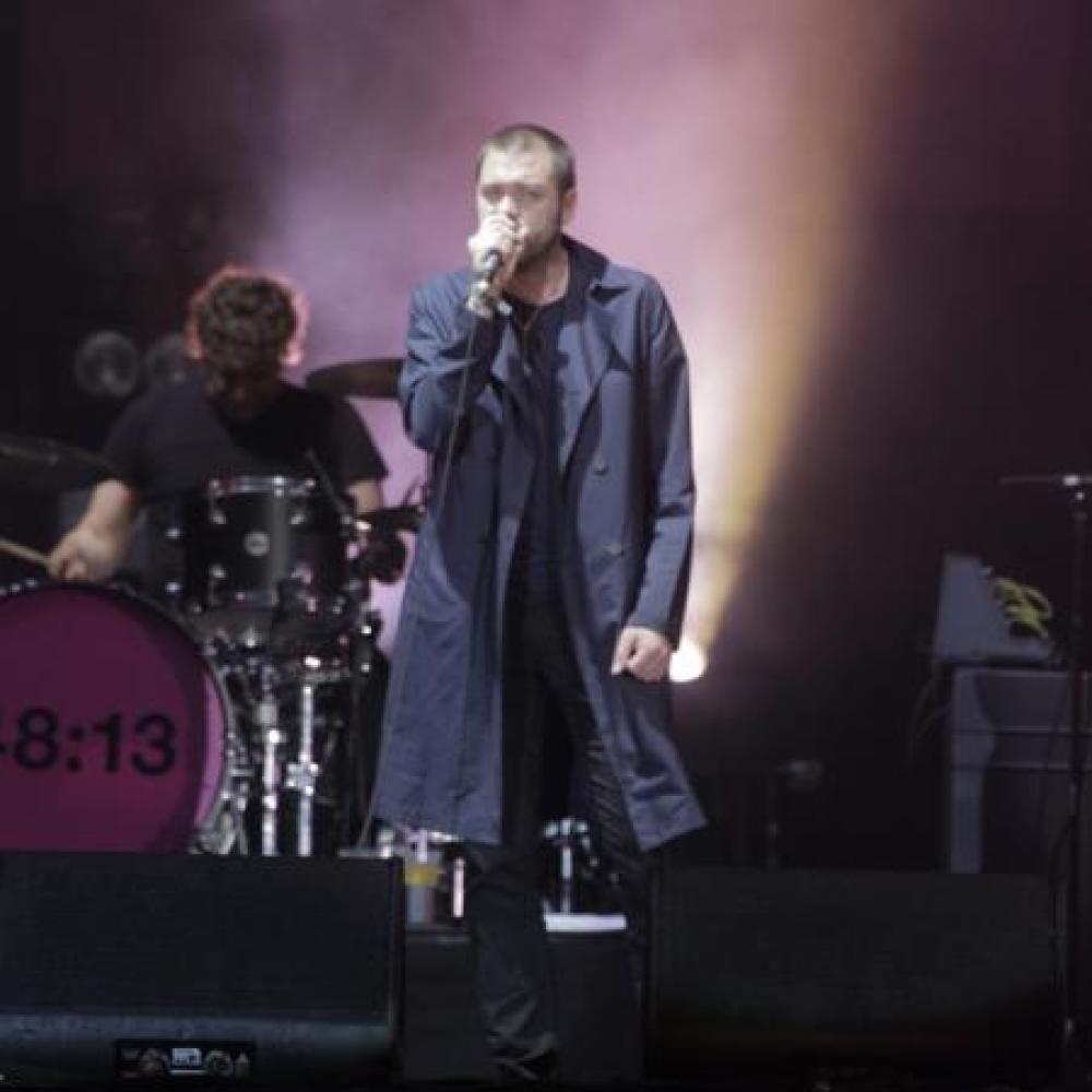 Tom Meighan on stage in Poland. Photo by M.Murawski / AlterArt