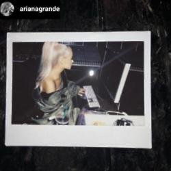 Ariana Grande back in the studio (c) Ariana Grande/Instagram