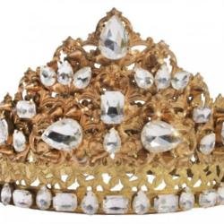Ariana Grande's crown
