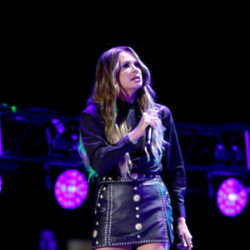 Carly Pearce had a man removed from her concert after he disrespected her