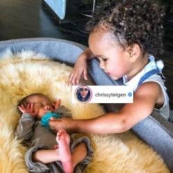 Chrissy Teigen's son Miles and Daughter Luna (c) Instagram