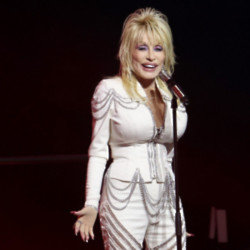 Dolly Parton wants the royal family to visit her at Dollywood