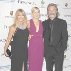 Goldie Hawn with daughter Kate Hudson and partner Kurt Russell