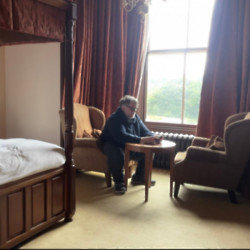 Guillermo del Toro attempted to investigate a ghost in a hotel room in Scotland