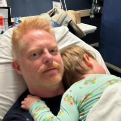 Jesse Tyler Ferguson was at the hospital over Thanksgiving (c) Instagram