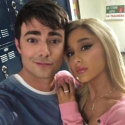 Jonathan Bennett and Ariana Grande (c) Instagram