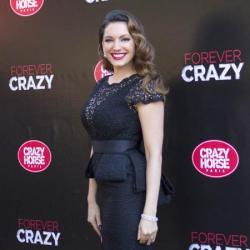 Kelly Brook looked sexy and stylish in her black lace dress