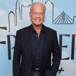 Kelsey Grammer was with Matthew Perry when Friends got picked up