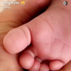 Kylie Jenner gushes over Stormi's toes (c) Snapchat/Kylie Jenner