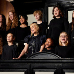 Paloma Faith and the Sky Kids choir