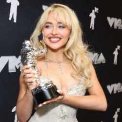 Sabrina Carpenter thanks 'cats and dogs' as she wins first-ever MTA VMAs trophy