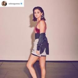 Selena Gomez (C) Instagram 