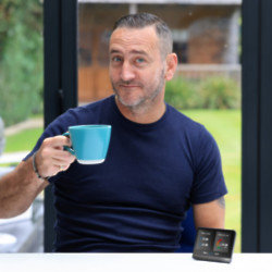 Smart Energy GB has teamed up with actor Will Mellor and his children Jayden (20) and Renee (16) to show households how switching to a smart meter can help families keep track of their energy usage.