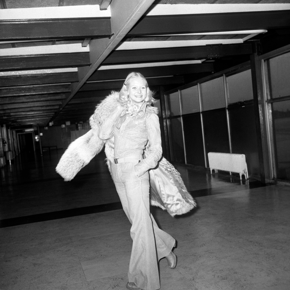 Miss World 1974 arrives at Heathrow