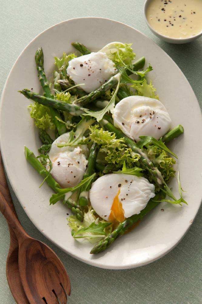 Asparagus and Poached Egg Salad