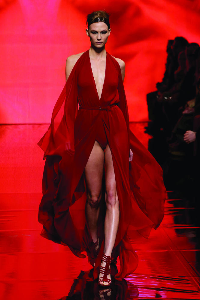 Karlie Kloss at Donna Karan fashion show – Stock Editorial Photo
