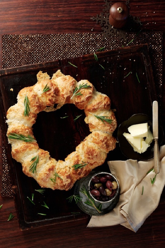 Pull-Apart Cheese Scone Christmas Wreath