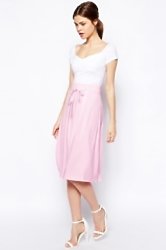 Fashion Trend: Pink Midi Skirts