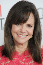 Golden Globes - Best Supporting Actress - Sally Field