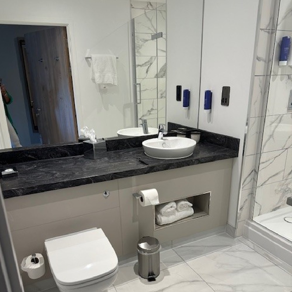 Luxury Marble en suite