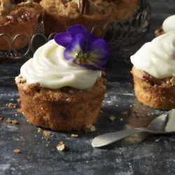 Banana Pecan Muffin Cakes