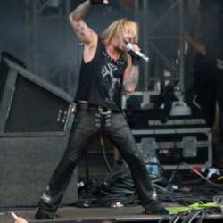 Download Festival 2009 - Motley Crue - By Andy Squire 