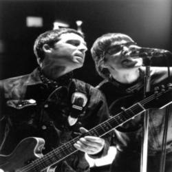 Brothers Noel and Liam Gallagher