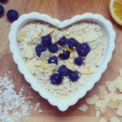 Zanna van Dijk’s Lemon Bloob Almond Overnight Oats