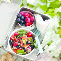 Quinoa, fennel & mixed berry salad