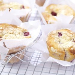 rhubarb-and-raspberry-muffins