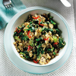 Spicy Spinach, Egg & Quinoa Scramble