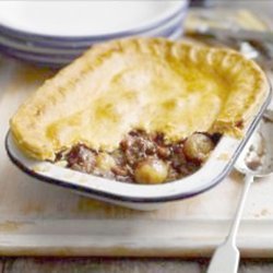 Shallot, Chunky Steak and Mushroom Pie