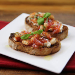 Tuscan Style Tomato and Bean Bruschetta