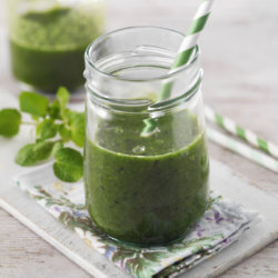 Watercress, Orange and Kiwi juice