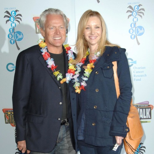 Celebrity Wedding Anniversary: Lisa Kudrow and Michel Stern- 27/5/1995